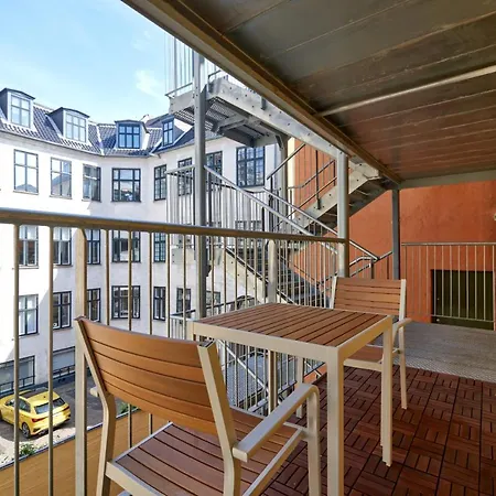 Balcony Apt - Center, 50m To The Metro * Copenhagen