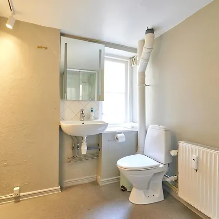 Balcony Apt - Center, 50m To The Metro